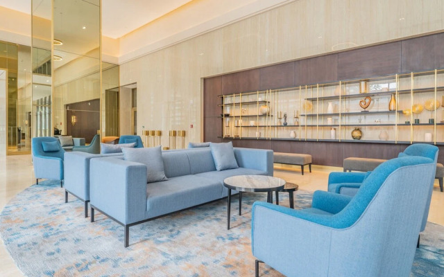 Glamorous Apartment Facing Burj Khalifa