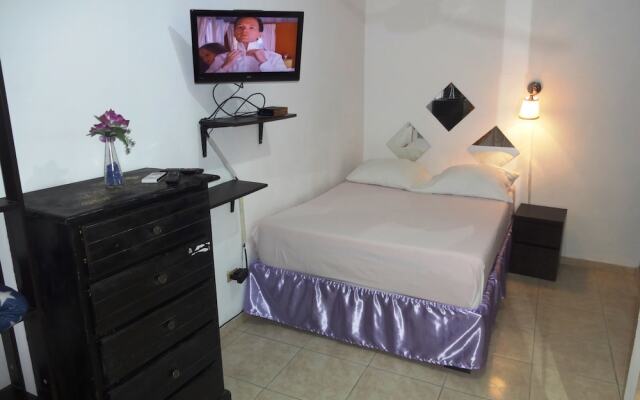 Отель Business & Holiday Aparthotel комната для гостей