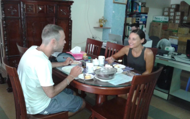 Pace's Homestay - Hostel