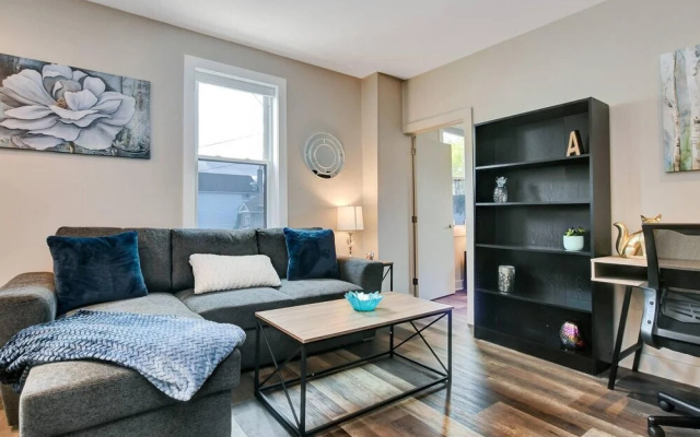 Newly Renovated - Spacious 1BR - Near Downtown
