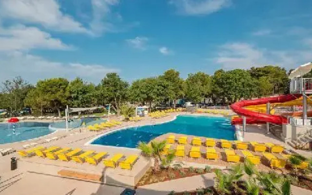 Camping LANTERNA Mobile Homes & Lodge Tents