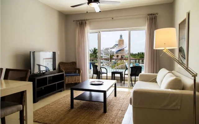 Pool view apartment ideal families 07