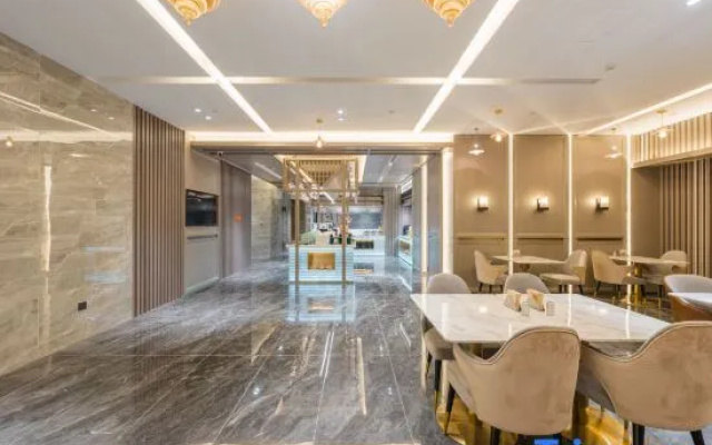 Atour Hotel Yayuncun National Conference Center