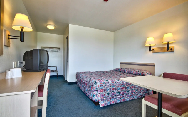 Americas Best Value Inn & Suites Helena