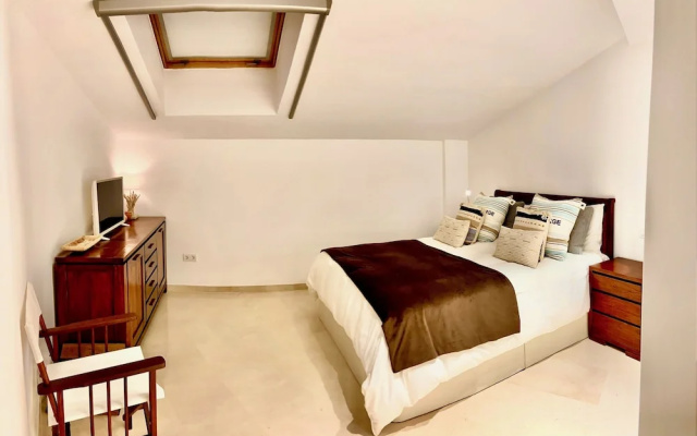 Luxury Apartment Overlooking Javea Bay and Mountains