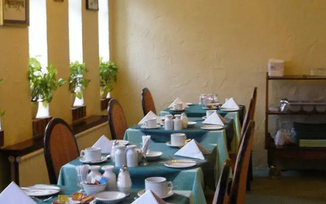 Eaton Court Guest House