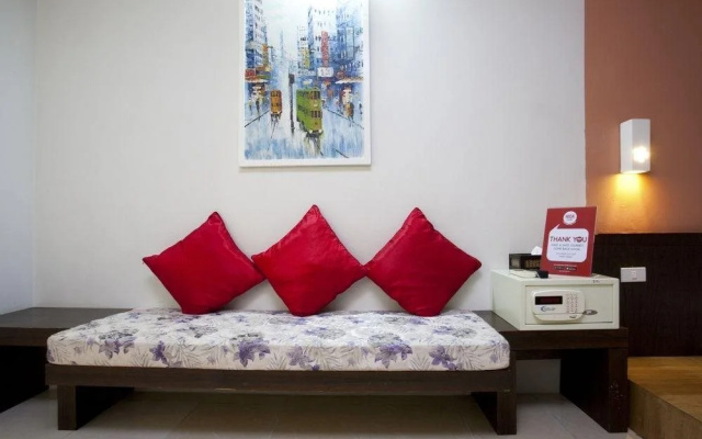 NIDA Rooms Talat Yot Night Market