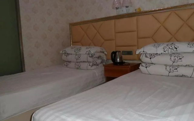 Jintaohong Taoyuan Hotel