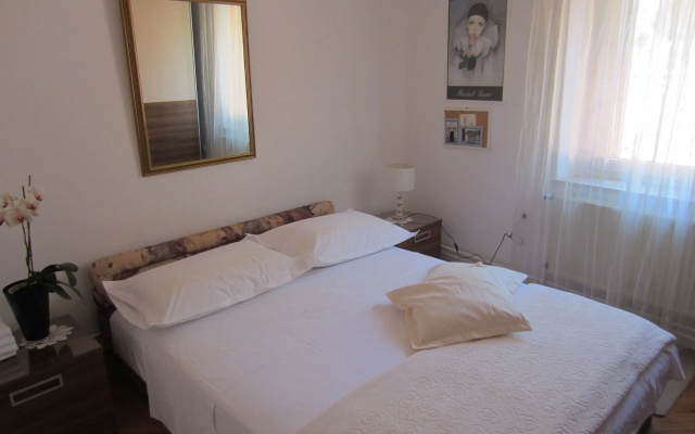 Apartment Božo A1 Omis, Riviera Omis