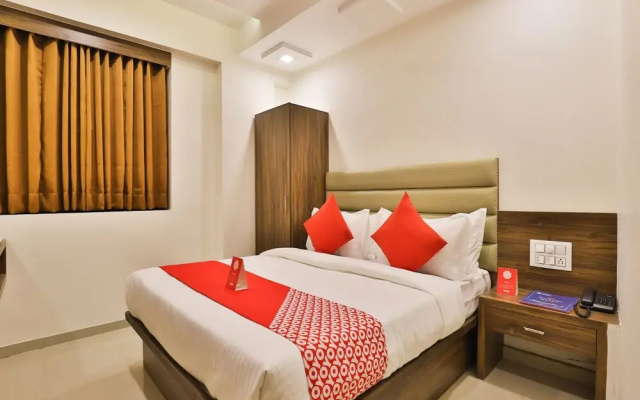 OYO 11922 Hotel Sunstar Inn