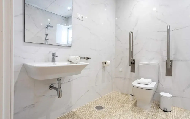 Comfortable Apartment in the Heart of C diz Patrocinio II