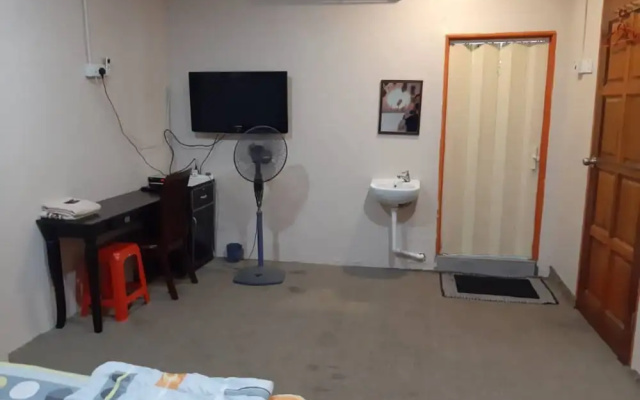OYO 90395 D'yacob Guesthouse