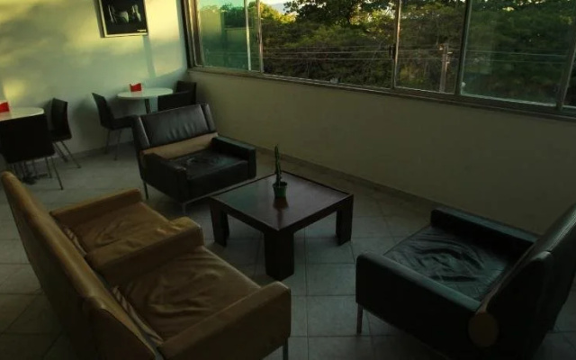 Hangar Rio Hostel