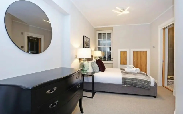 JOIVY Renovated Hidden Gem on the Historic Royal Mile