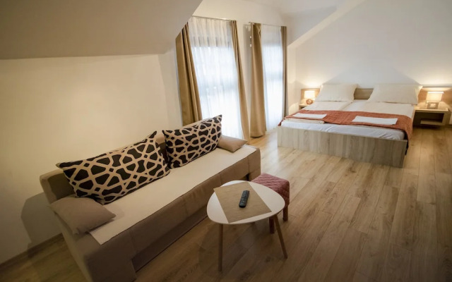 Hotel Logavina 8