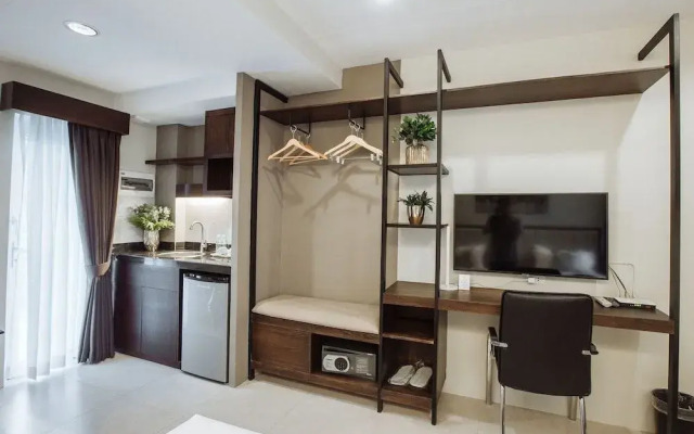 Rovira Suites
