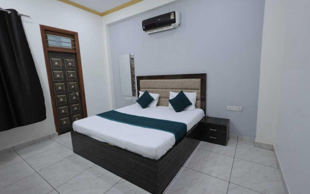 Collection O Agra Kalindi Vihar