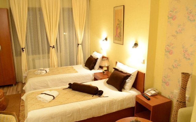 Hotel Pine