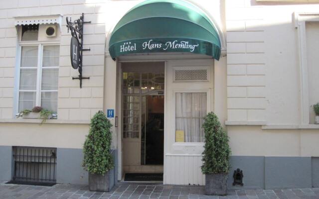 Hans Memling Hotel вид на фасад
