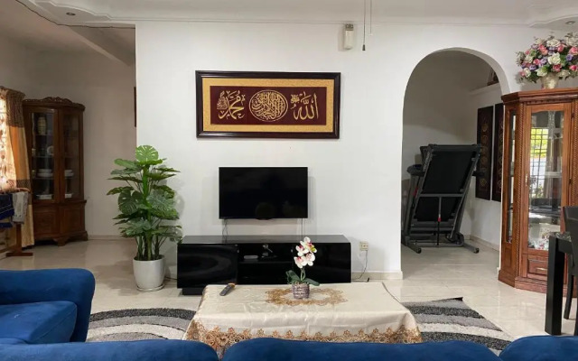 Rumah Tamu SURIA