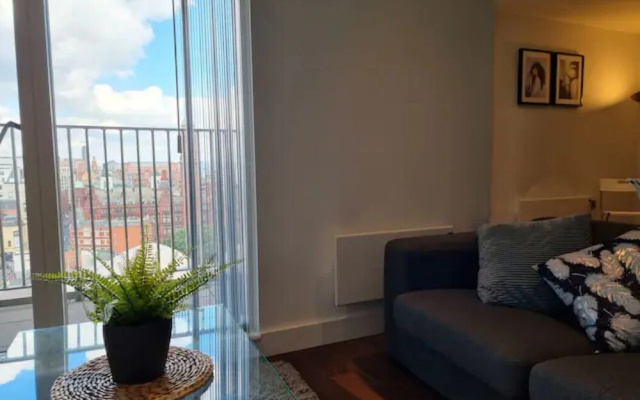 Modern 2 Bedroom Apt in Manchester City+En-Suite