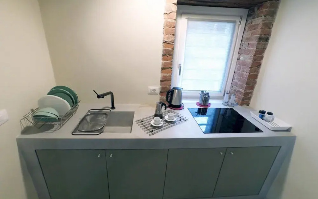 Sr-i754-giude36a1 - Ares Vintage Apartment