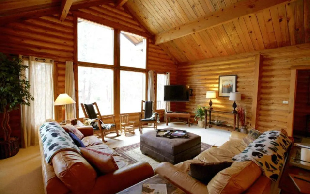3 Blue Grouse-AC-5BR/3BA