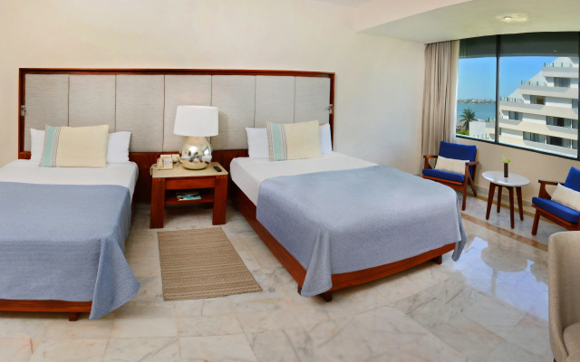 Park Royal Beach Cancún - Все включено