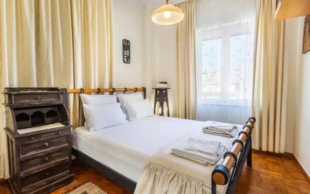 Ranias Luxurious Apartment