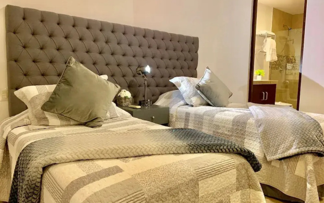 Sleeps 4-6-amazing 2 Bedroom Ph With Bbq & Jacuzzi