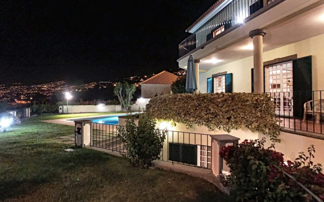 Villa Vista Sol by MHM