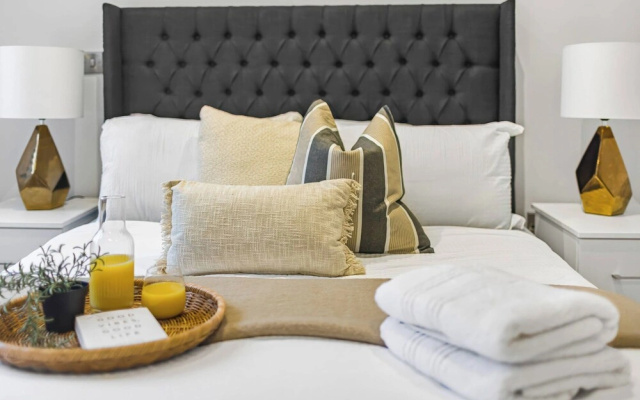 Grosvenor Apartment