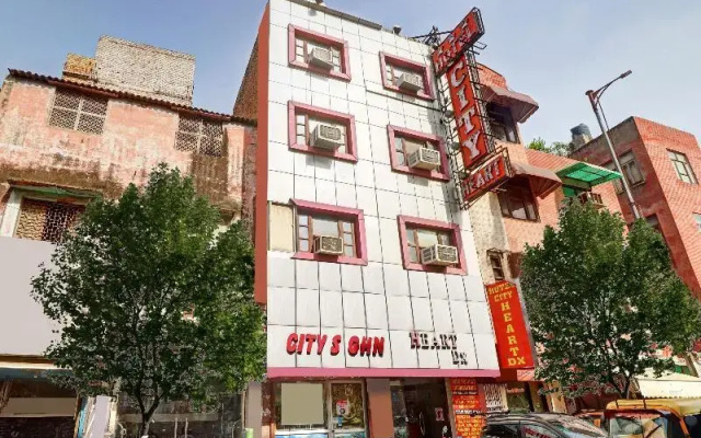 Capital O 81392 City Sighn