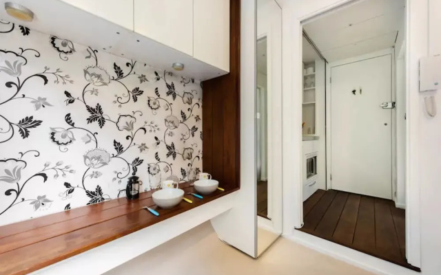 Studio Near Earl's Court Tube Station