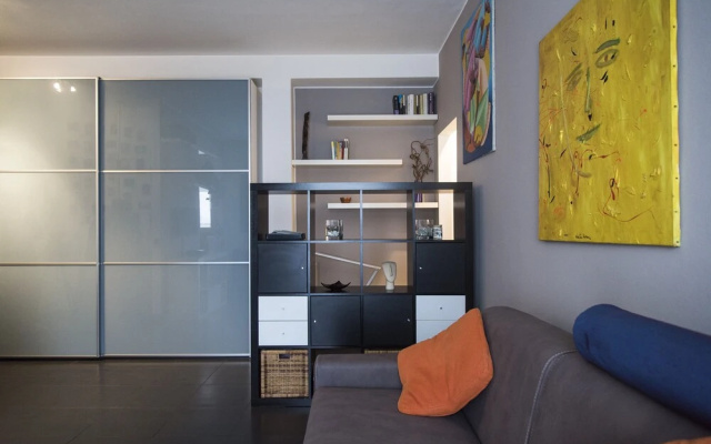 High Rise Studio Flat near Metro Stop