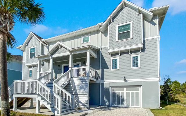 Emerald Tides at Lost Key Villas