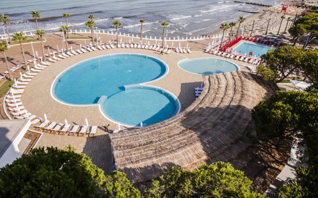 Отель Prestige Resort Албания, Голем - отзывы, цены и фото номеров - забронировать отель Prestige Resort онлайн