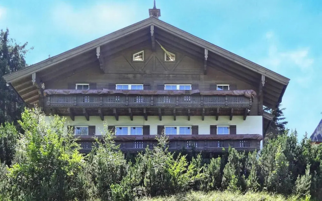 Chalet in Dienten With Ski-in Access