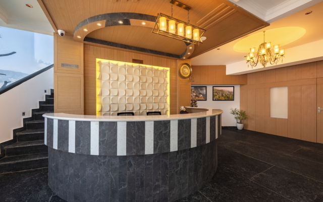 Hotel Mountain Mirage