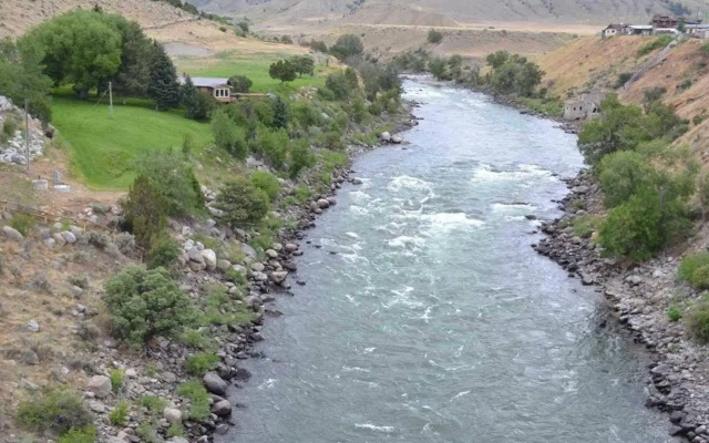 Absaroka Lodge