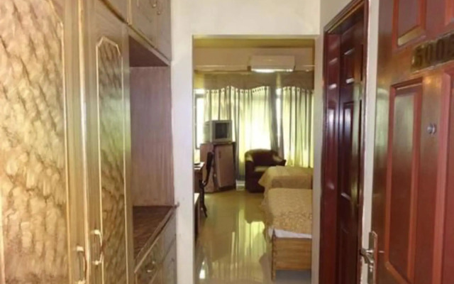 Hotel Sky Towers