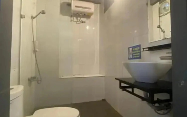Dom Hostel and Bar