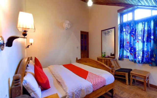 OYO 13352 Home Modern Stay 3BHK Hadimba Temple
