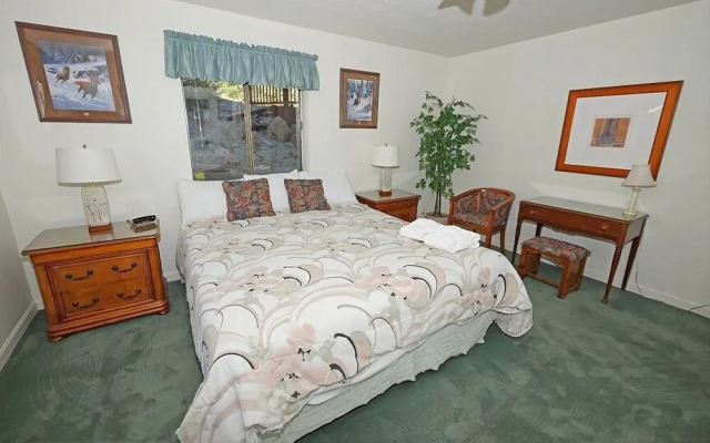 4192 Saddle Road 5 Bedroom Home by RedAwning