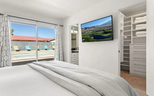 Palm Springs Life 3 Bedroom Home by RedAwning