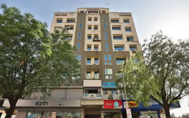 OYO 12945 Hotel President