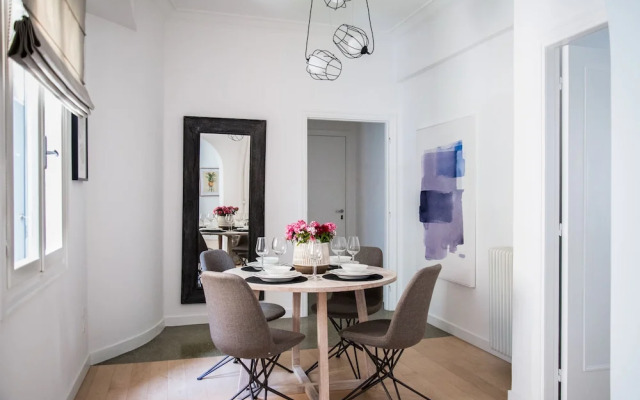 Virtue by Stylish Stays