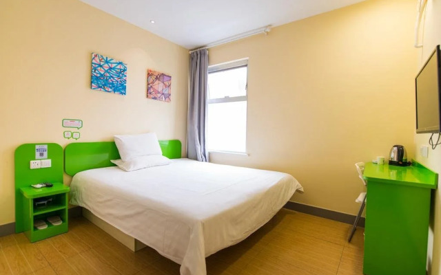 Spacebox Hotel (Shanghai Jiao Tong University)