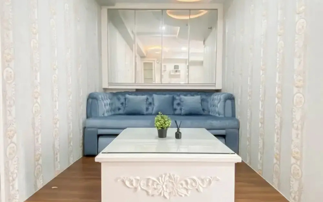 White Accent 1Br Near Mall At Bassura City Apartment