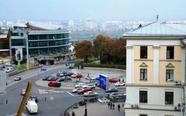 Lavra-Arsenal Apartment